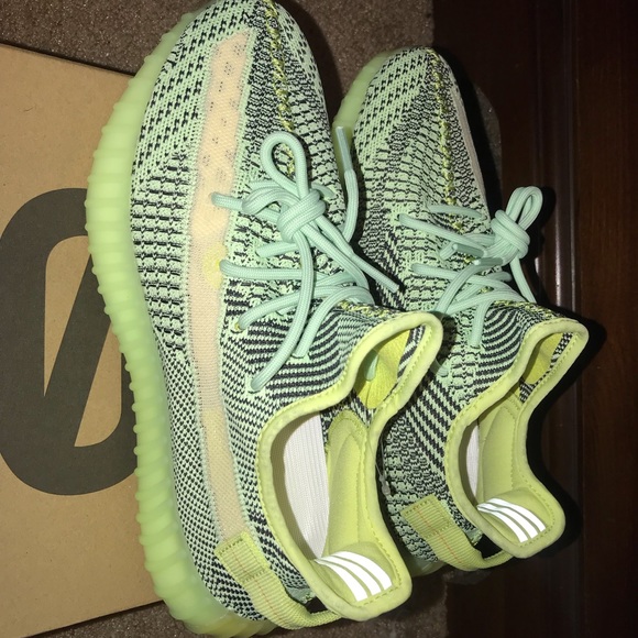 Yeezy - Picture 2 of 7